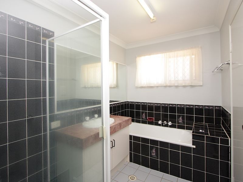 25 Palmerston Court, Munruben QLD 4125