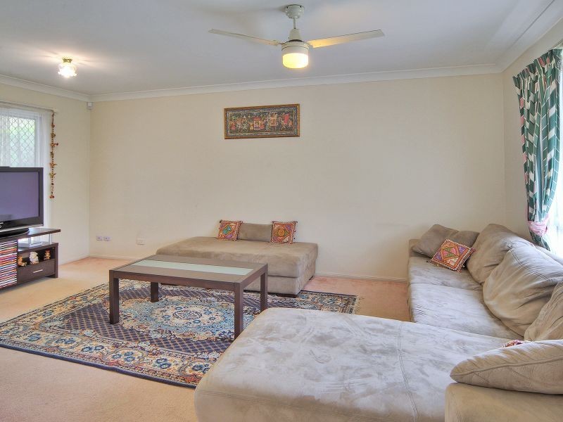 127 Lamberth Road, Regents Park QLD 4118