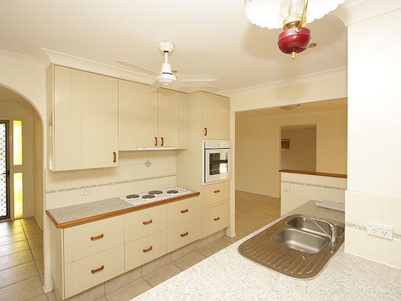 18 Hunter Road, Boronia Heights QLD 4124