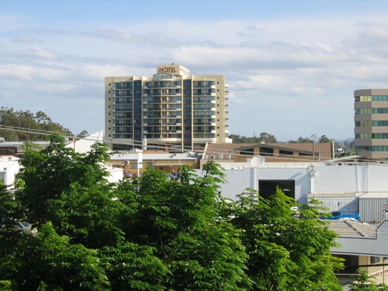 Unit 1/6 Vanessa Boulevard, Springwood QLD 4127