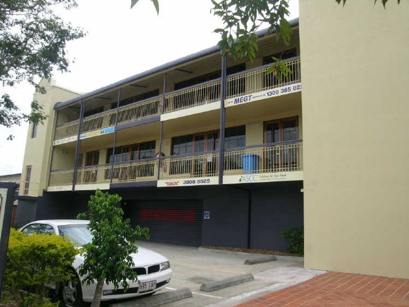 Unit 1/6 Vanessa Boulevard, Springwood QLD 4127