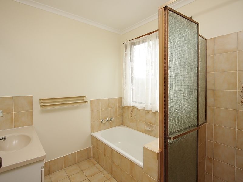 21 Bywater Street, Hillcrest QLD 4118