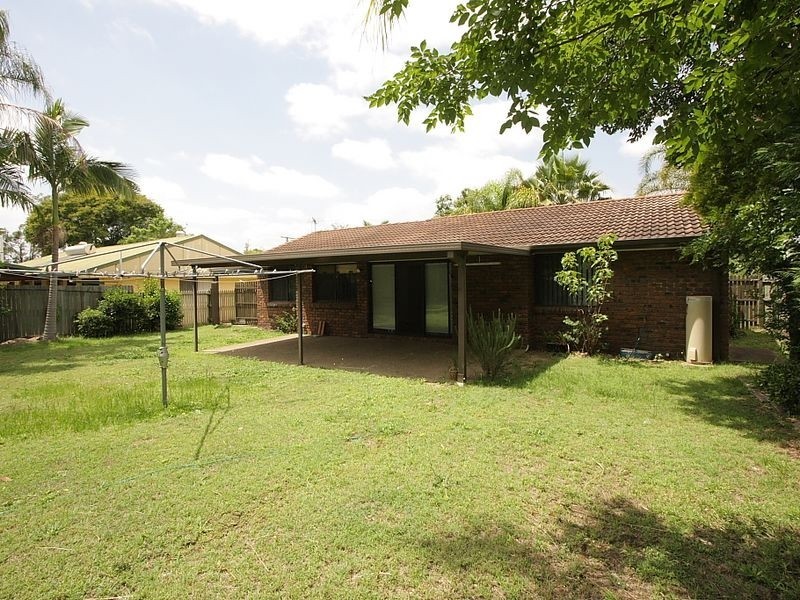 21 Bywater Street, Hillcrest QLD 4118