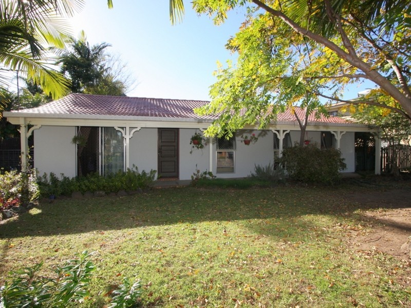 72 Peverell Street, Hillcrest QLD 4118