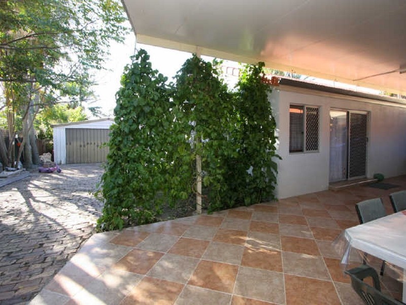 72 Peverell Street, Hillcrest QLD 4118