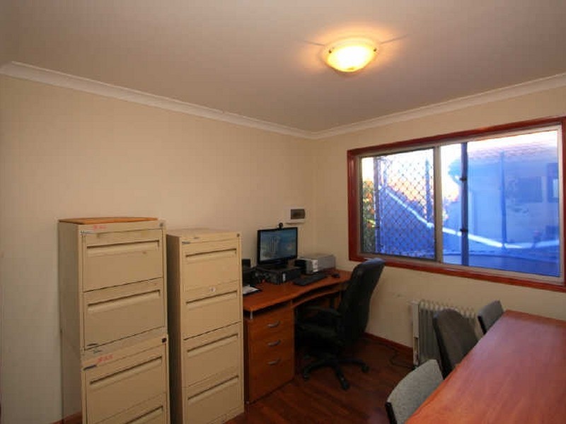 72 Peverell Street, Hillcrest QLD 4118