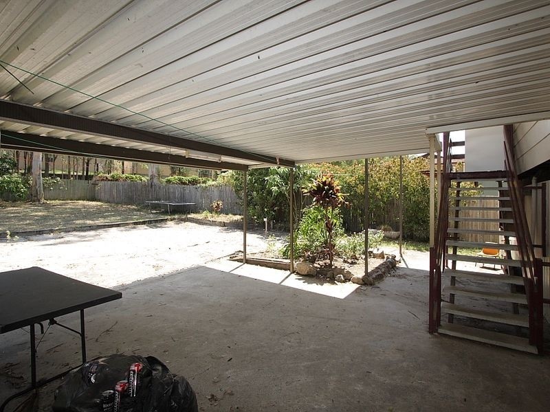 15 Bushmills Street, Hillcrest QLD 4118