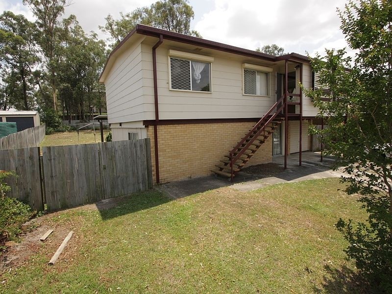 15 Bushmills Street, Hillcrest QLD 4118