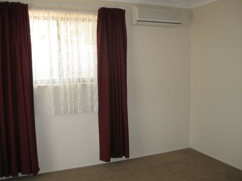 66 Peverell Street, Hillcrest QLD 4118