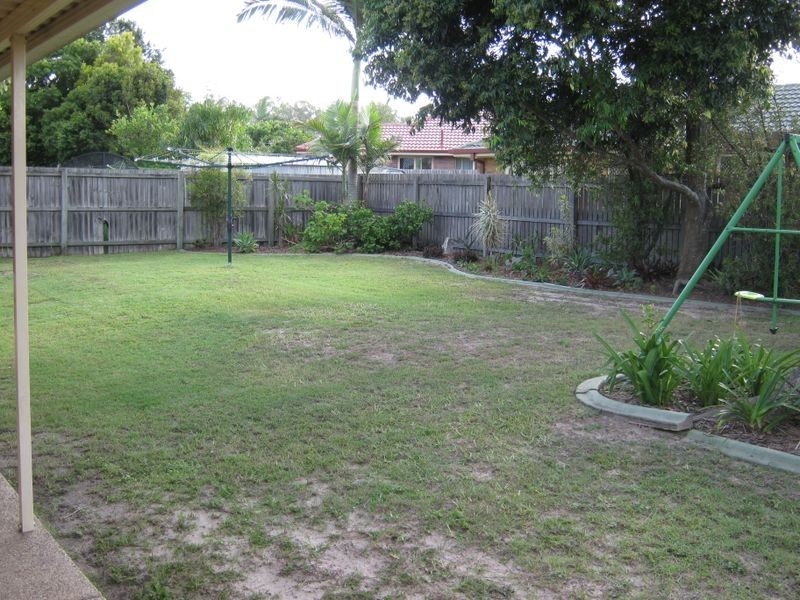 41 Bottlebrush Drive, Regents Park QLD 4118