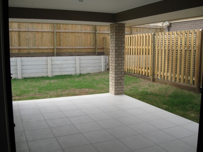 8 Flametree Crescent, Berrinba QLD 4117