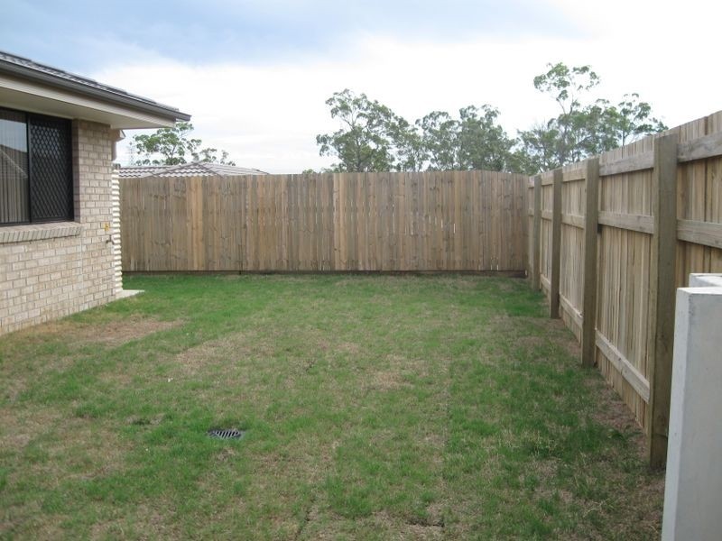 8 Flametree Crescent, Berrinba QLD 4117