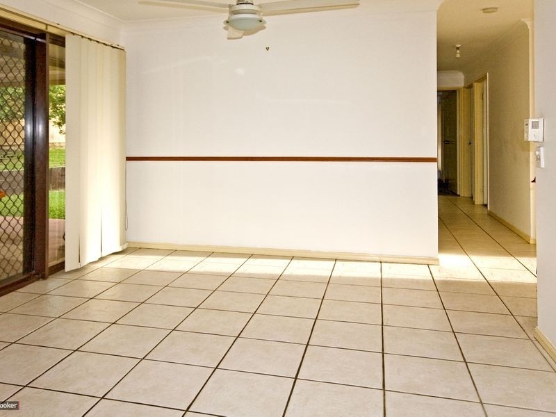 8 Clonmel Street, Regents Park QLD 4118