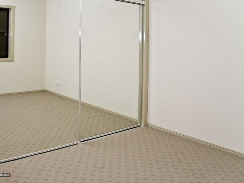 6 Thames Drive, Regents Park QLD 4118