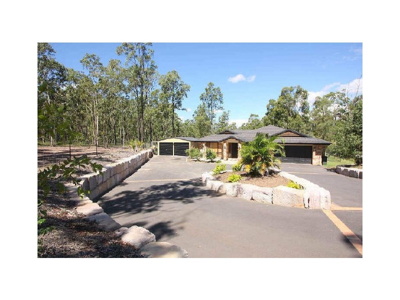 2 Jabiru Avenue, Greenbank QLD 4124