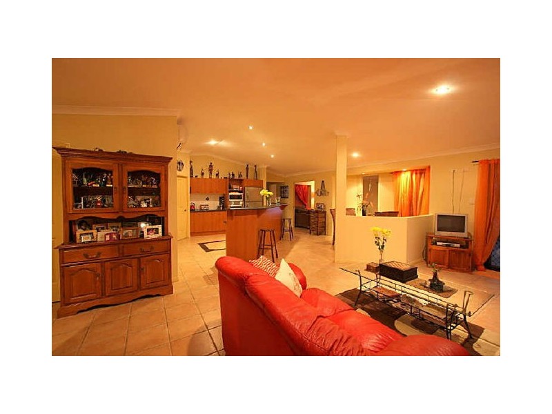 2 Jabiru Avenue, Greenbank QLD 4124