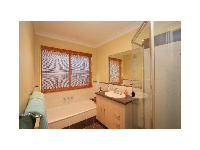 2 Jabiru Avenue, Greenbank QLD 4124