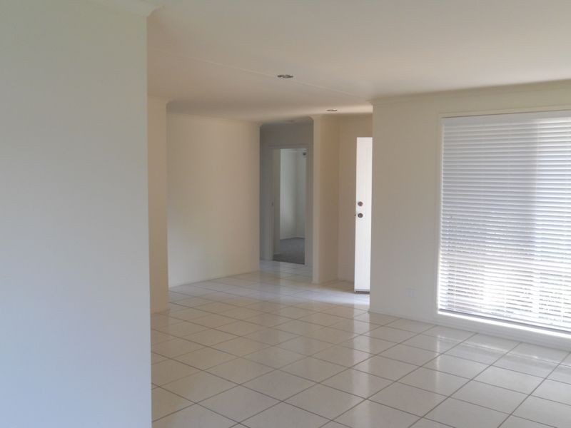 29 Noosa Court, Hillcrest QLD 4118