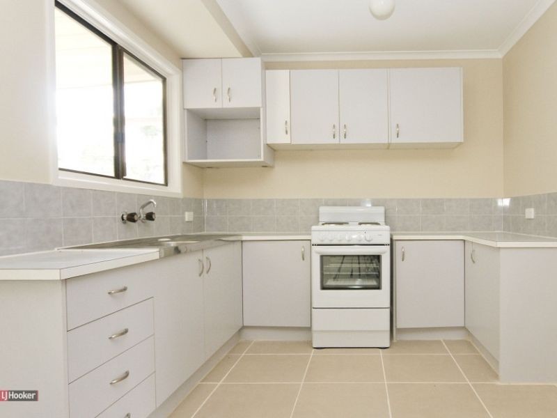 33 Strathallen Drive, Boronia Heights QLD 4124