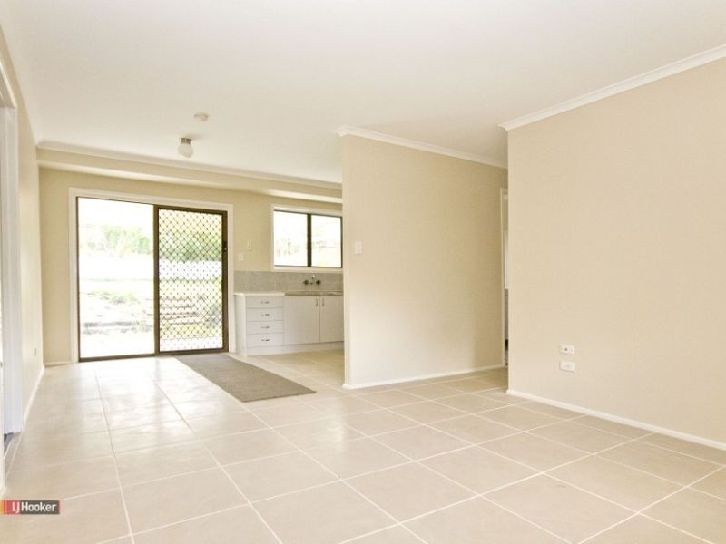 33 Strathallen Drive, Boronia Heights QLD 4124