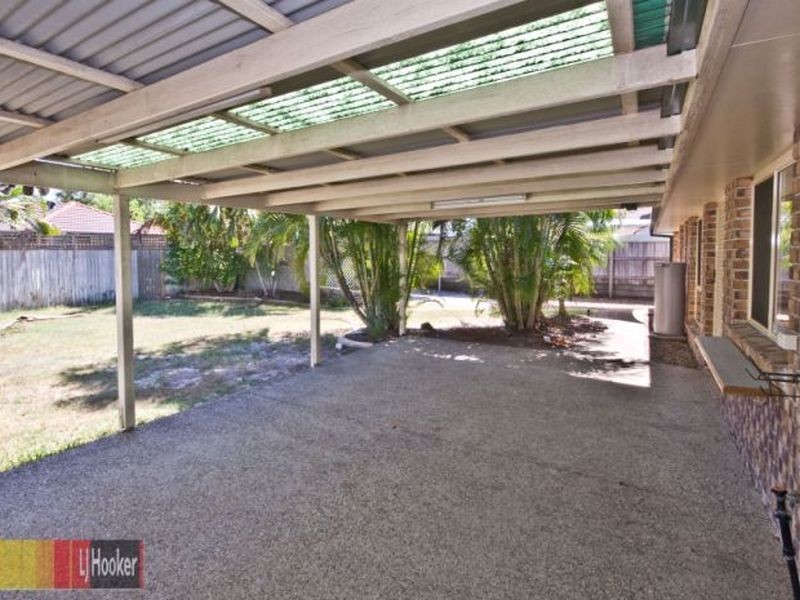 12 Pandanus Court, Regents Park QLD 4118