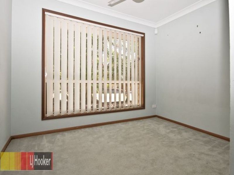 12 Pandanus Court, Regents Park QLD 4118