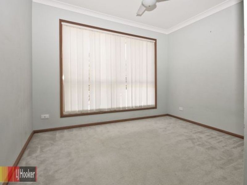 12 Pandanus Court, Regents Park QLD 4118