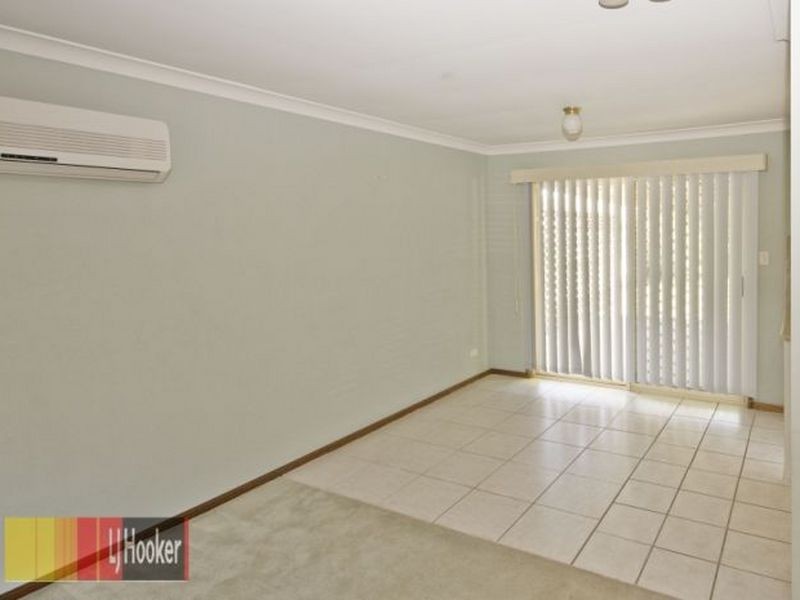 12 Pandanus Court, Regents Park QLD 4118