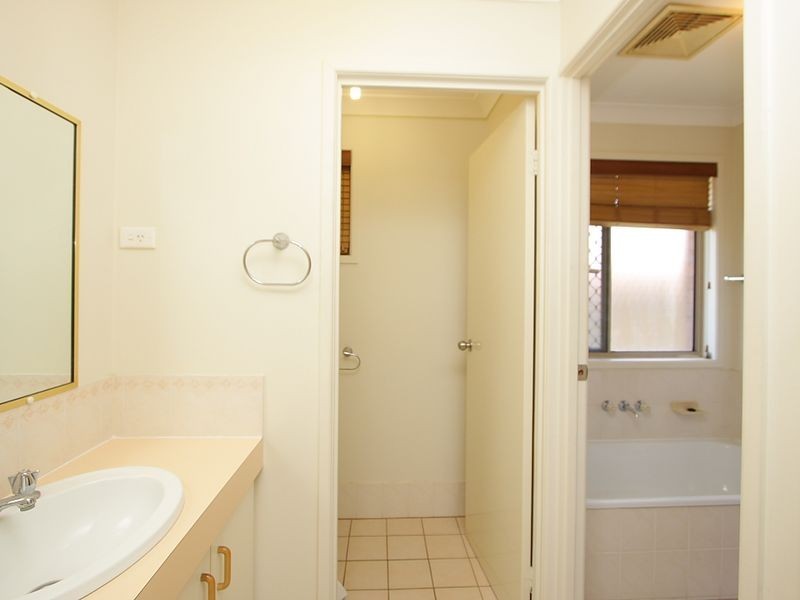 5 Karingal Court, Boronia Heights QLD 4124