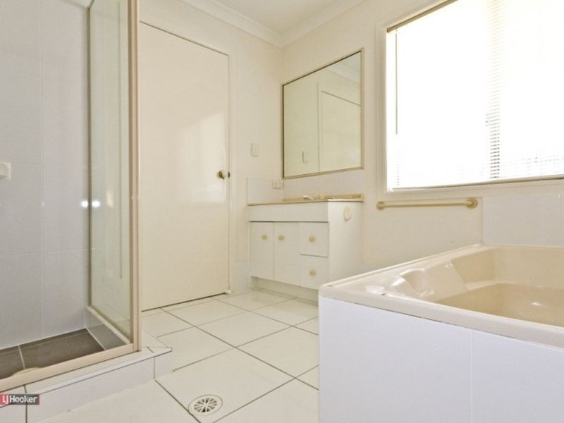 24 Mareeba Court, Boronia Heights QLD 4124