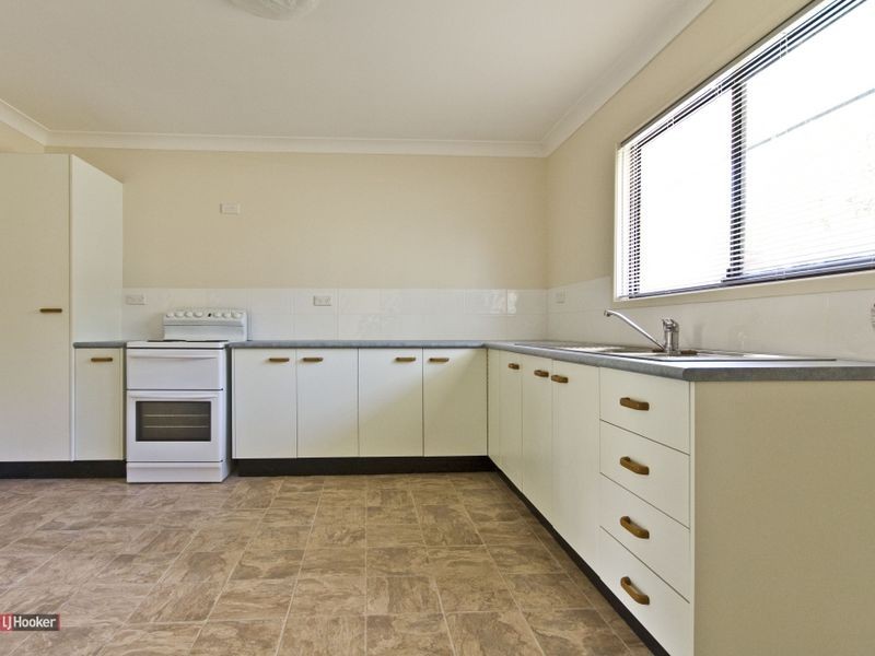 13 Langham Street, Hillcrest QLD 4118