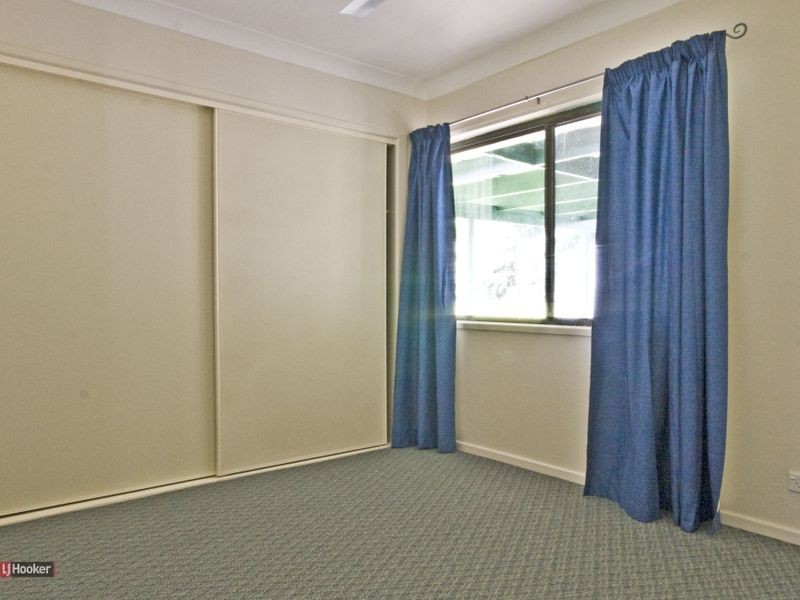 13 Langham Street, Hillcrest QLD 4118