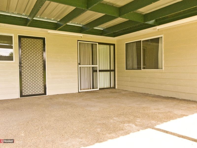 13 Langham Street, Hillcrest QLD 4118
