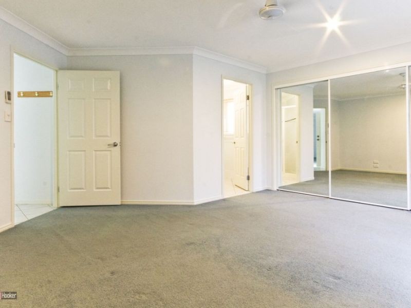 11 Cinear Court, Regents Park QLD 4118