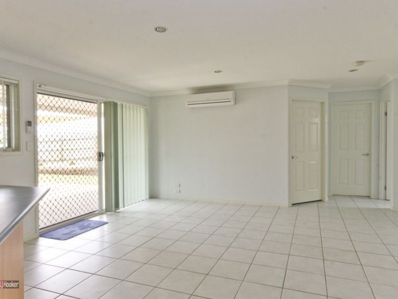 11 Cinear Court, Regents Park QLD 4118