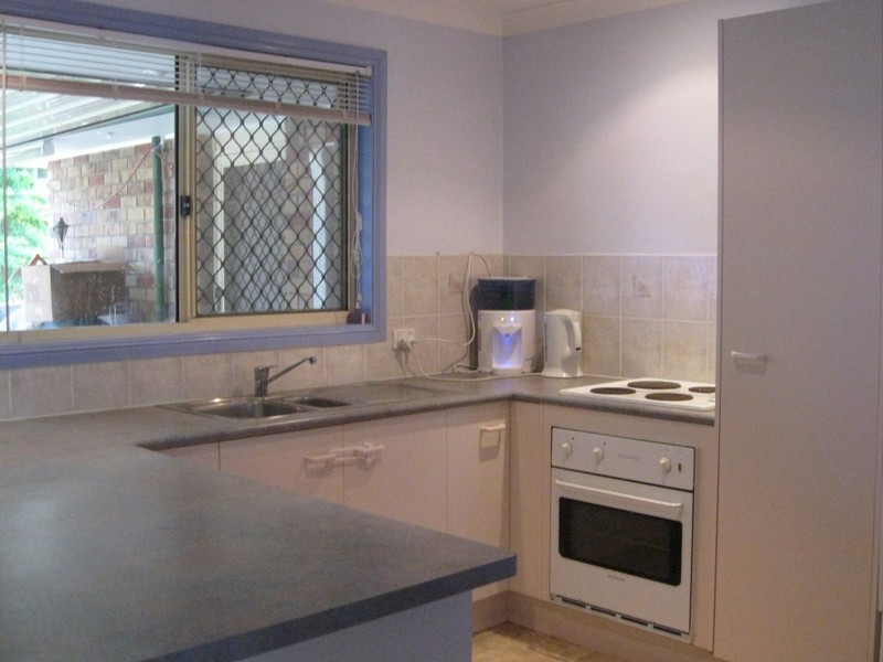 15 Lorraine Street, Crestmead QLD 4132