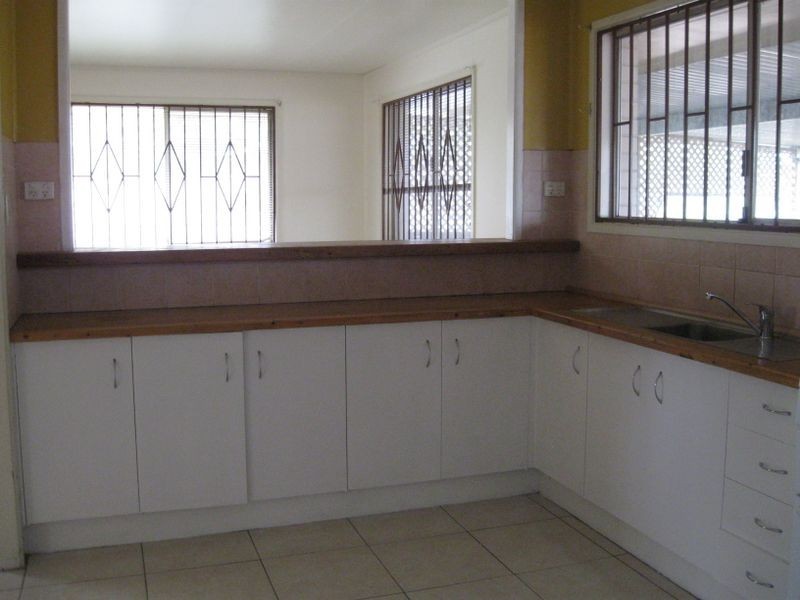 4 Southampton Road, Ellen Grove QLD 4078