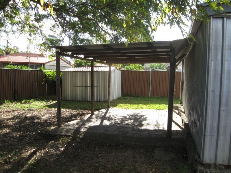 4 Southampton Road, Ellen Grove QLD 4078