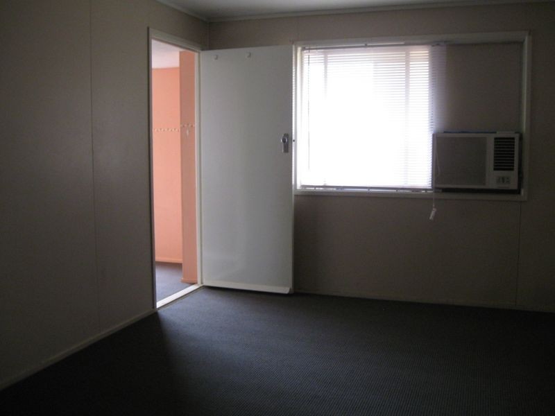 4 Southampton Road, Ellen Grove QLD 4078