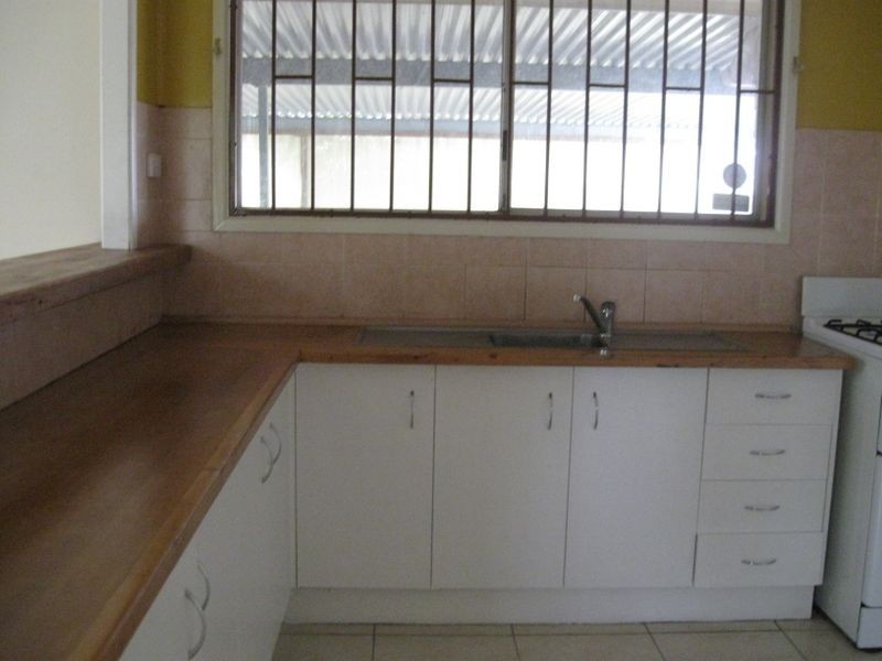 4 Southampton Road, Ellen Grove QLD 4078