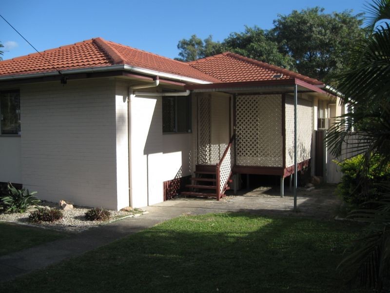 4 Southampton Road, Ellen Grove QLD 4078