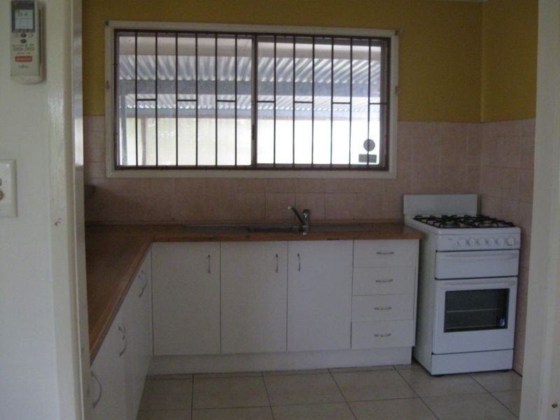 4 Southampton Road, Ellen Grove QLD 4078