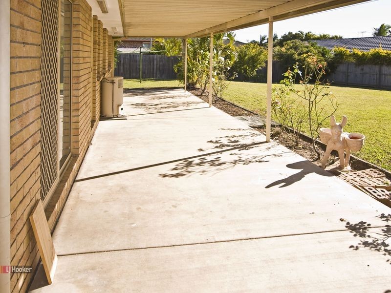 17 Mooloolah Court, Hillcrest QLD 4118