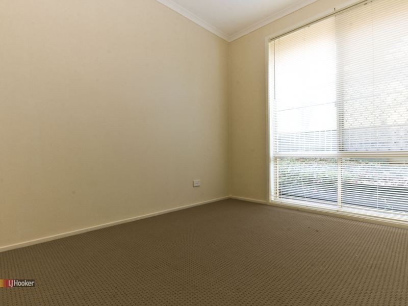 17 Mooloolah Court, Hillcrest QLD 4118