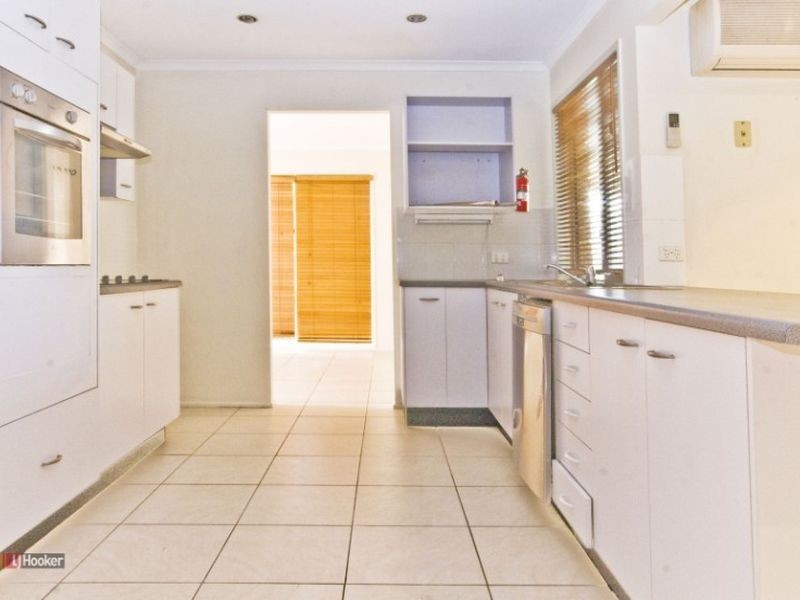 12 Lucida Court, Regents Park QLD 4118