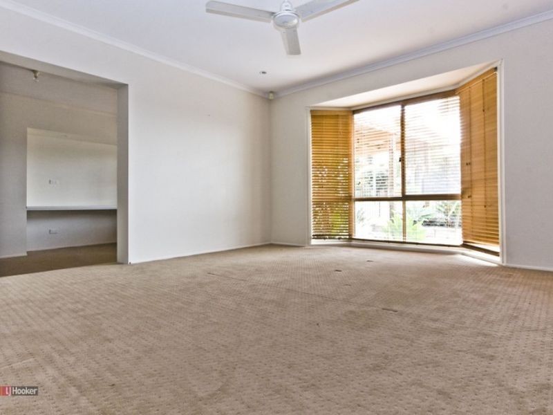 12 Lucida Court, Regents Park QLD 4118