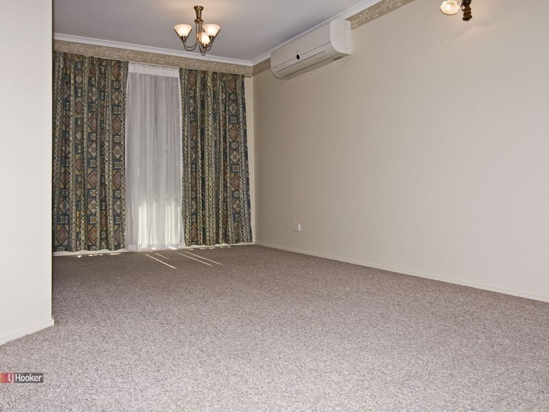 89 Middle Road, Hillcrest QLD 4118