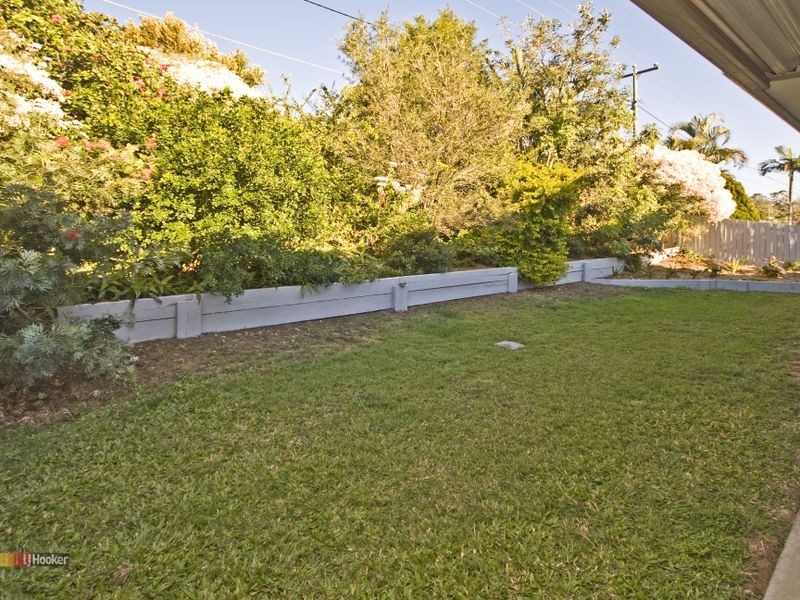 89 Middle Road, Hillcrest QLD 4118