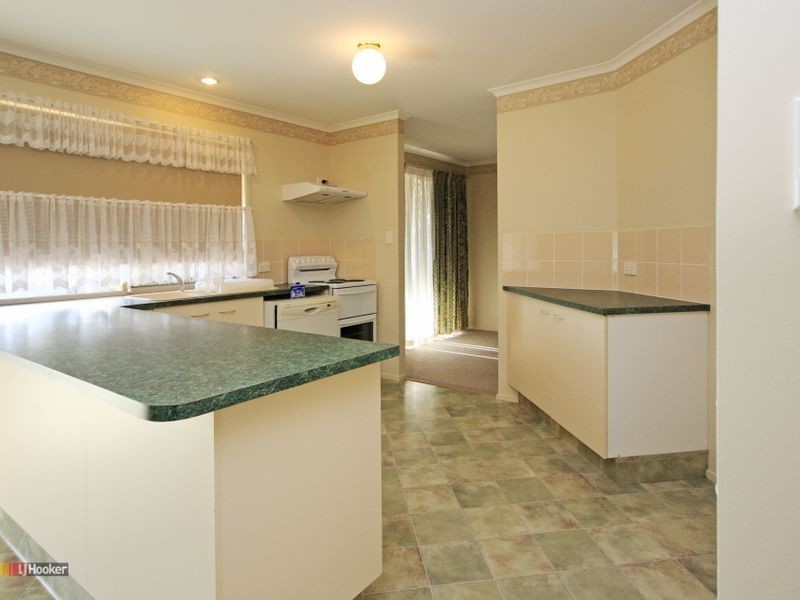 89 Middle Road, Hillcrest QLD 4118