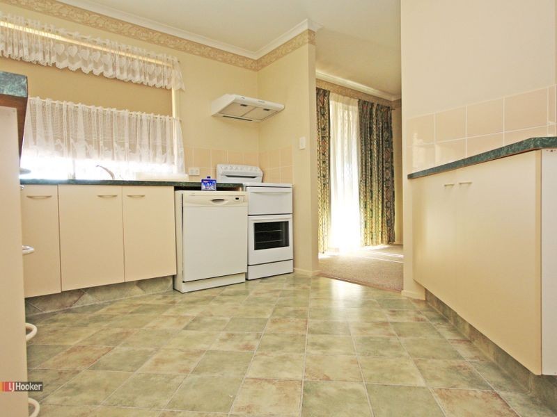 89 Middle Road, Hillcrest QLD 4118